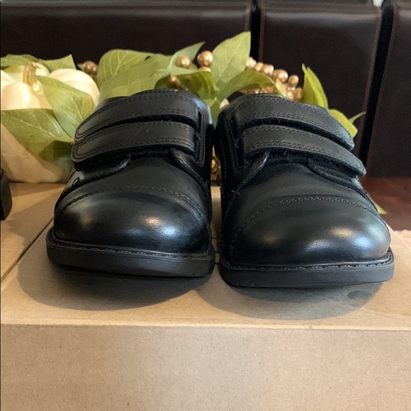 Clark’s black Leather shoes for boys - Picture 2 of 7